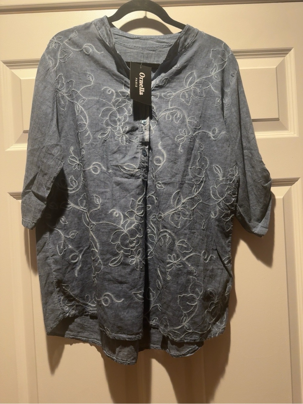 Ornella Paris Embroidered Linen Blend Tunic Top Blue Floral Roll Tab Sleeve Fits